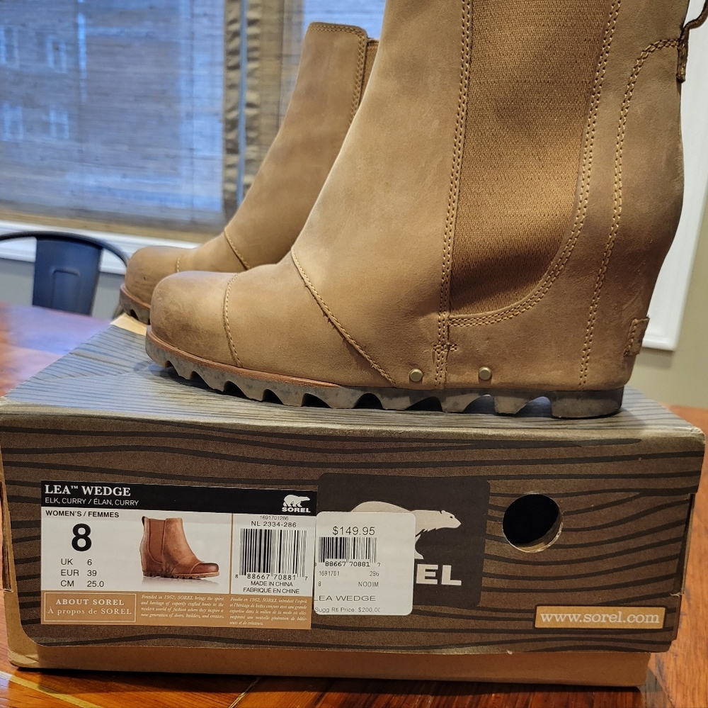 Sorel Lea Wedge 8 in Elk Curry